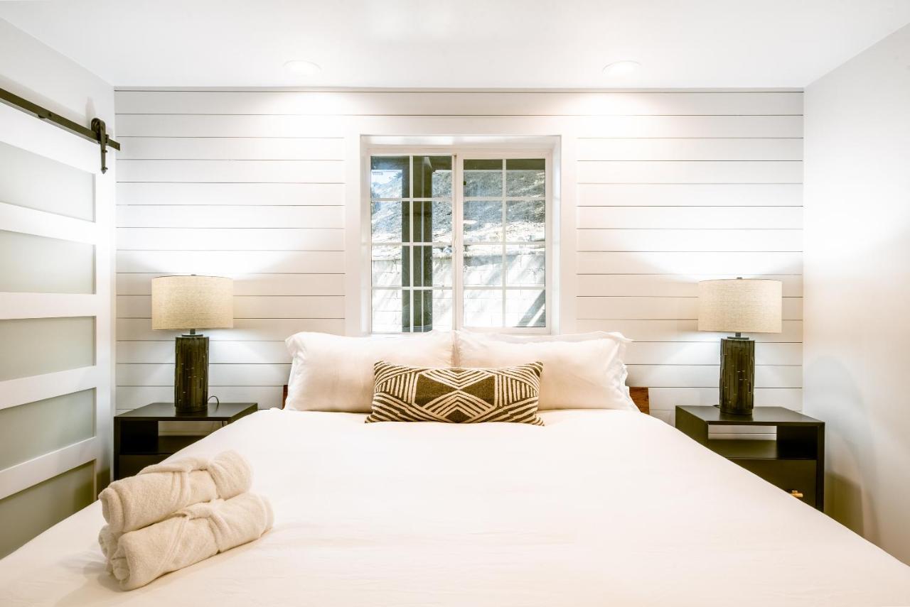 The Kingsley Hotel レイク・アローヘッド エクステリア 写真